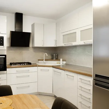 Apartment With Private Garden *