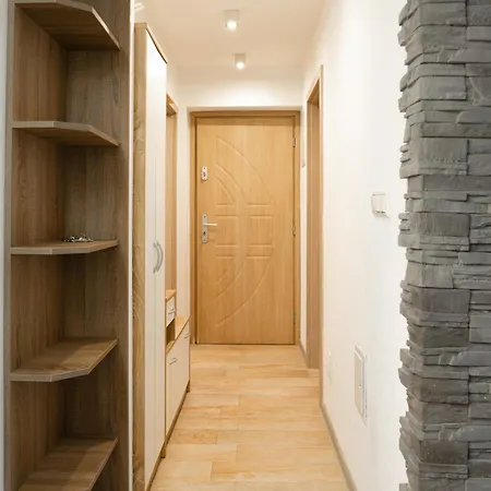 With Private Garden Apartament *