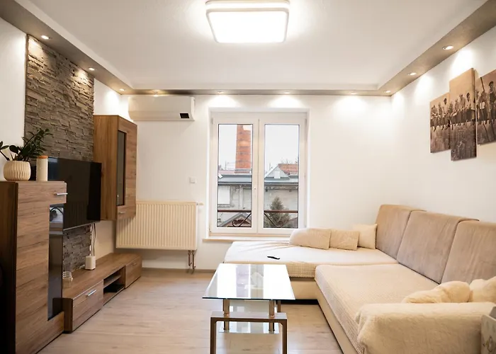 Apartament With Private Garden Liptowski Mikułasz