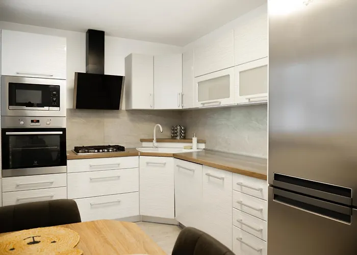 Apartment With Private Garden *